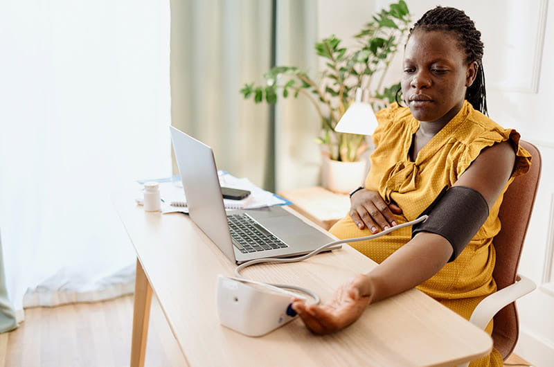 Nearly 1 in 4 young U.S. adults have high blood pressure, but increasing social services could help