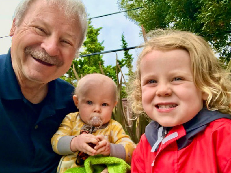 AHA honoree Al Royse, shown with his two grandchildren, says creating a healthier world for future generations is what motivates him. (Photo courtesy of Al Royse)