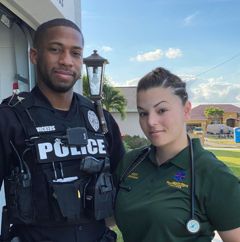 Yanela Vickers es una técnica de emergencias médicas certificada y paramédica, y su esposo, Horace, es un oficial de policía en Florida. (Foto cortesía de Yanela Vickers)